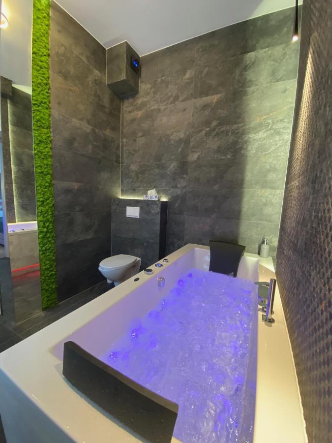 Apartament Bialy Z Jacuzzi 크라쿠프 외부 사진